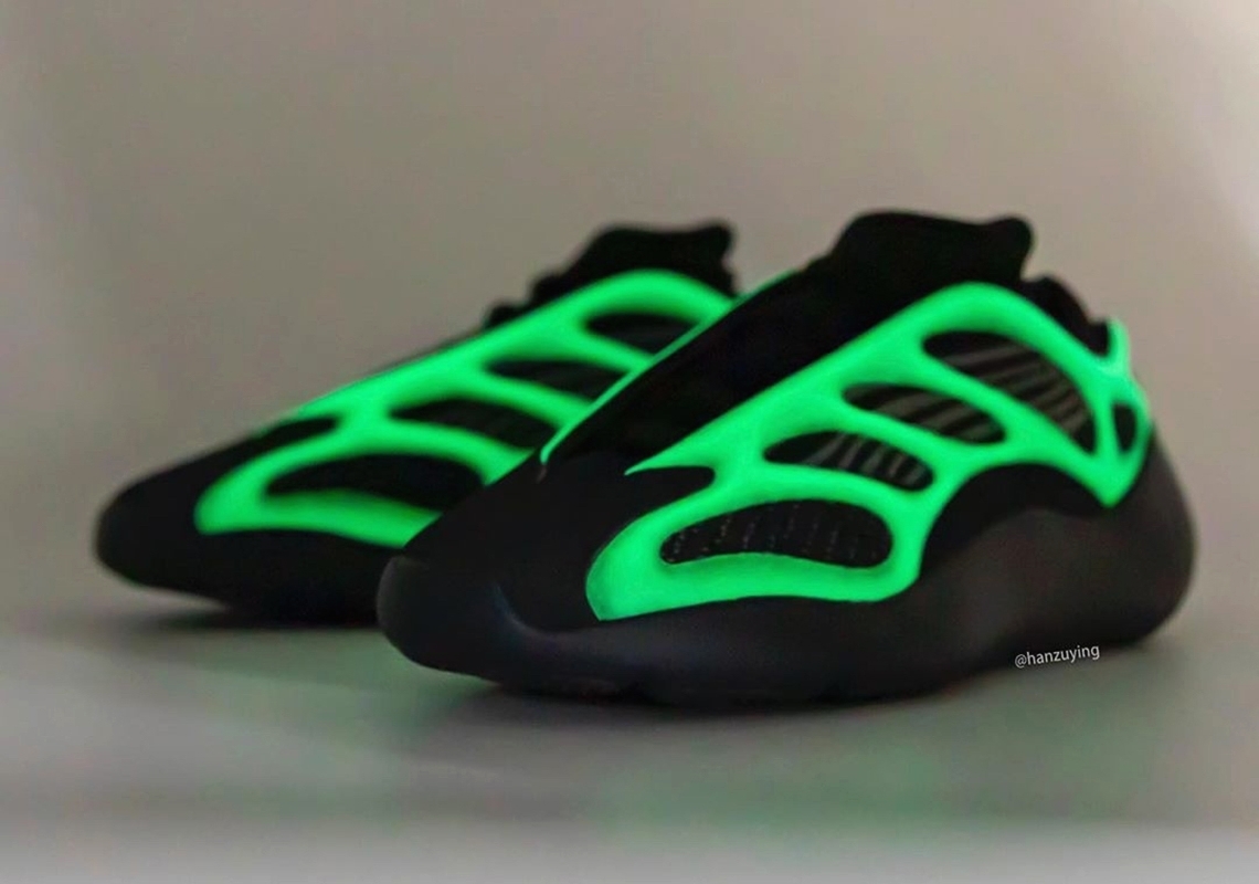 Adidas Yeezy Boost 700 V3 Alvah