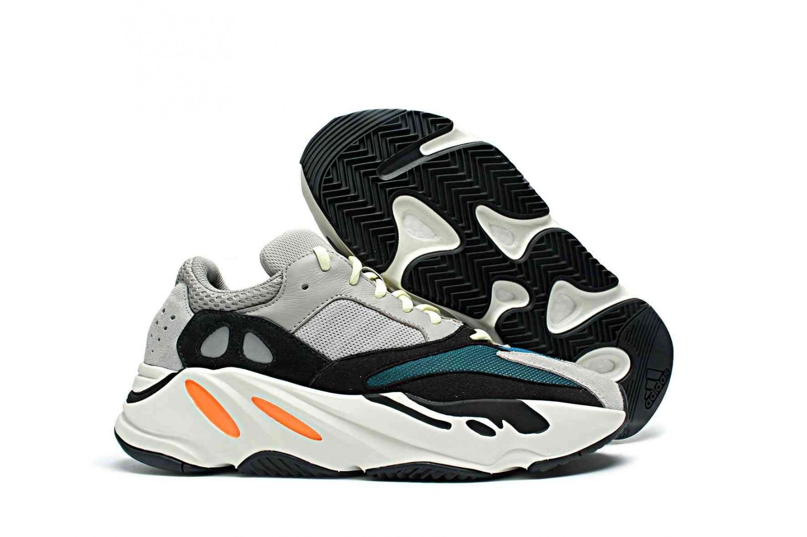 Adidas Yeezy Boost 700